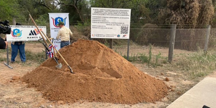 Loma Plata recibe ayuda de la Gobernación de Boquerón en obras por primera vez en 15 Años