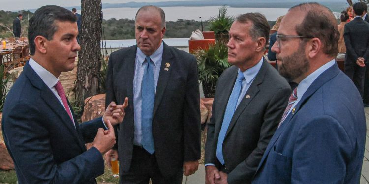 Presidente Santiago Peña recibió a representantes del Congreso de los Estados Unidos