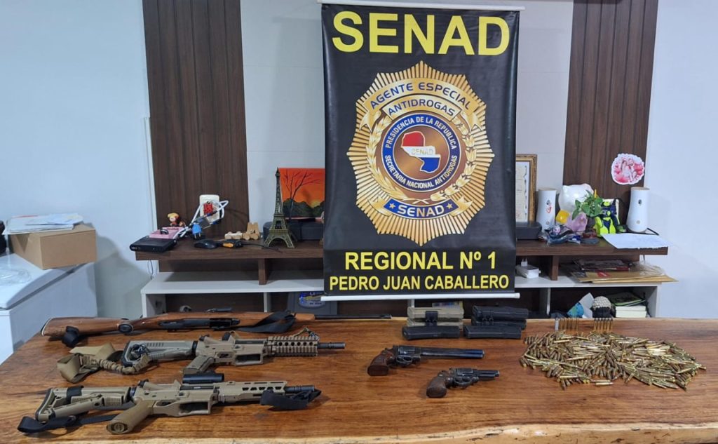 Senad desmantela arsenal de armas y detiene a tres personas en Amambay