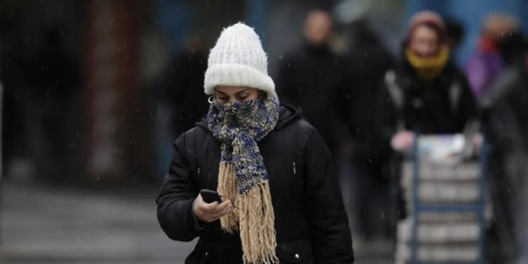 Frío a fresco, vientos del sur con lluvias dispersas en algunas regiones Frío a fresco, vientos del sur con lluvias dispersas en algunas regiones