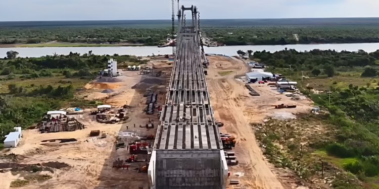 Progresan las obras del puente Bioceánico entre Paraguay y Brasil