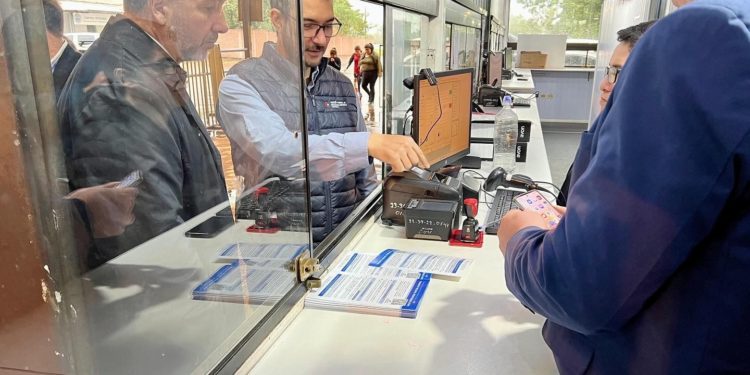 Buscan agilizar paso de frontera entre Encarnación y Posadas Buscan agilizar paso de frontera entre Encarnación y Posadas