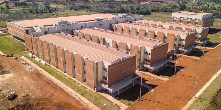 Obras edilicias del Gran Hospital del Sur en Itapúa culminarán antes de fin de año