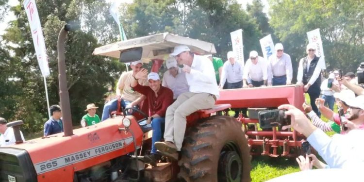 Productores se muestran optimistas al inicio oficial de la siembra de soja