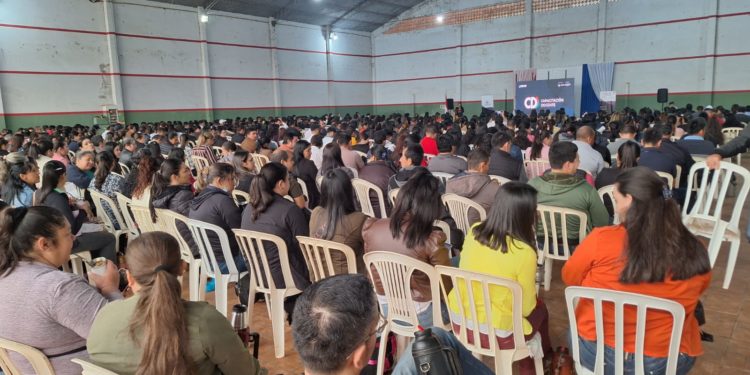 Capacitación integral a docentes reúne a más de 1.150 docentes en Caazapá y San Juan Nepomuceno