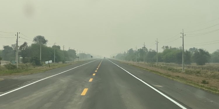 Volvió el denso humo en el Chaco Central Volvió el denso humo en el Chaco Central