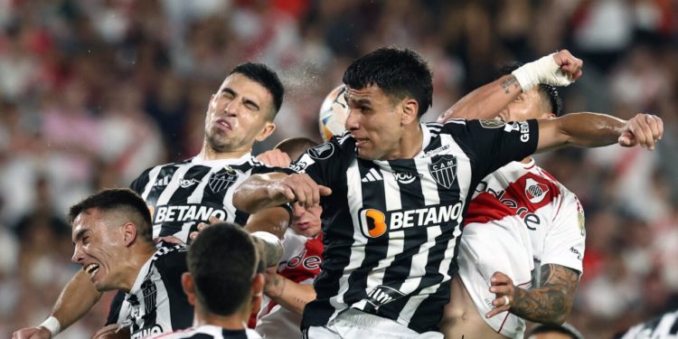 Junior Alonso destaca en la serie de semifinales y fue incluído en el equipo de la semana