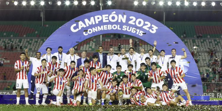 Triunfo histórico en Bolivia: Paraguay Sub-15 campeón del Sudamericano Triunfo histórico en Bolivia: Paraguay Sub-15 campeón del Sudamericano