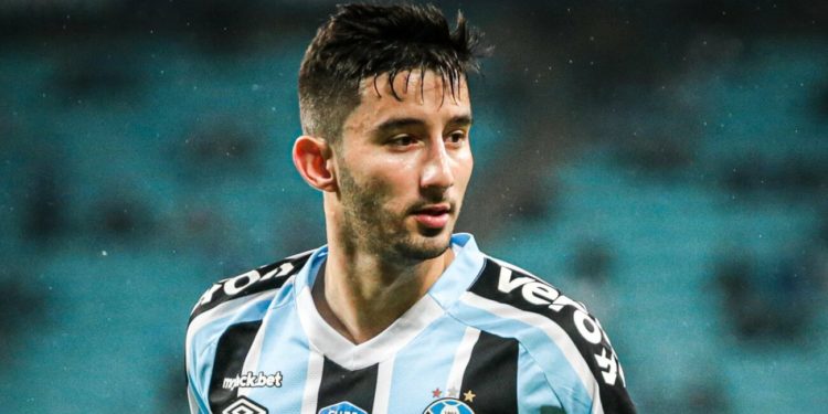 Mathías Villasanti, líder ofensivo del Grêmio y orgullo paraguayo en el Brasileirão