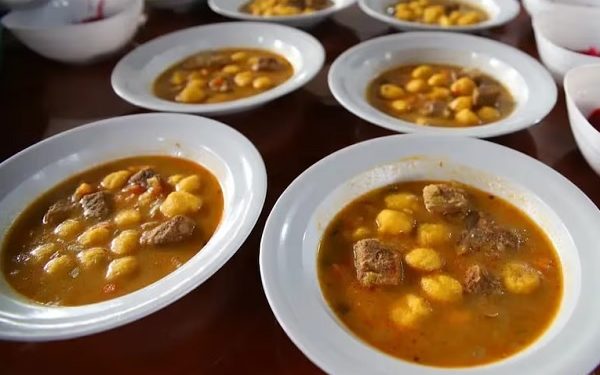 El Programa “Hambre Cero” busca universalizar la alimentación escolar en Paraguay