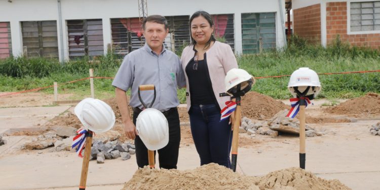 Dieron palada inicial a la construcción de un polideportivo en la comunidad indígena Yvopey Rendá