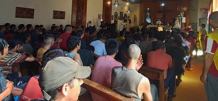 Privados de libertad de Tacumbú reciben atención y capacitación en salud masculina