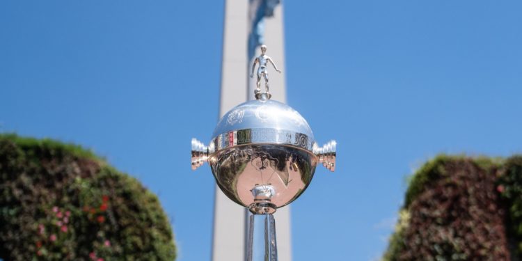 Buenos Aires recibe Botafogo y Atlético Mineiro, protagonistas para la final de la Libertadores Buenos Aires recibe Botafogo y Atlético Mineiro, protagonistas para la final de la Libertadores