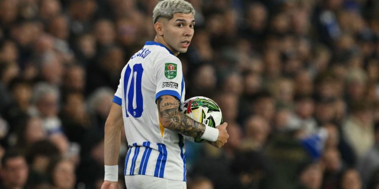 El Sevilla pone la mira en Julio Enciso: ¿Un nuevo destino para el paraguayo? El Sevilla pone la mira en Julio Enciso: ¿Un nuevo destino para el paraguayo?