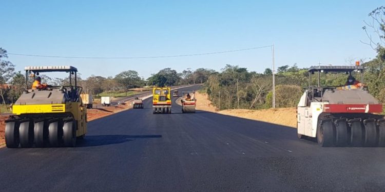 Adjudican obras para la Ruta de la Banana y mejoras en Caaguazú y Paraguarí Adjudican obras para la Ruta de la Banana y mejoras en Caaguazú y Paraguarí