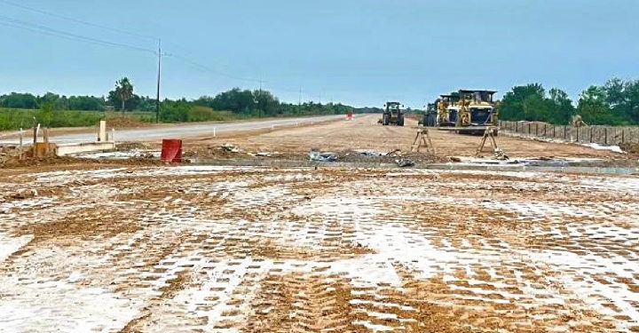 Obras de la ruta PY12 reaniman al Bajo Chaco Obras de la ruta PY12 reaniman al Bajo Chaco