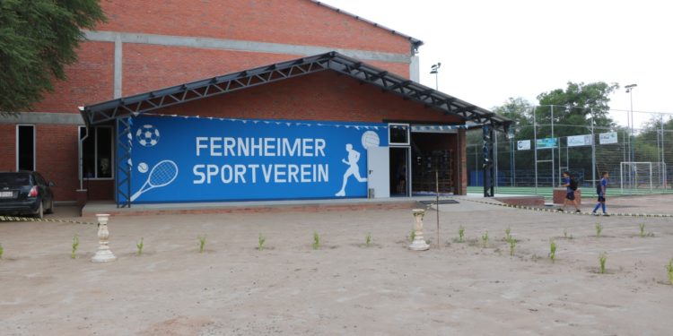 Club Deportivo Fernheim celebró su aniversario N° 60 y Cooperativa inauguró un nuevo polideportivo Club Deportivo Fernheim celebró su aniversario N° 60 y Cooperativa inauguró un nuevo polideportivo