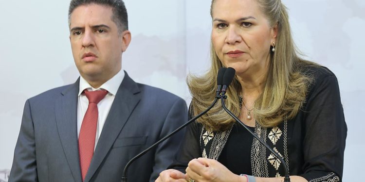 Ministra de Salud: «Santiago Peña está en perfecto estado de salud y continuará su agenda»