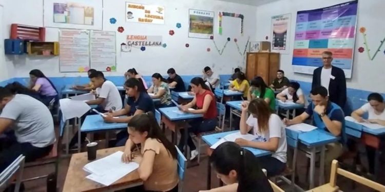 ¿Se podrá mejorar el promedio con este grupo? Más de 17.400 docentes lo intentarán ¿Se podrá mejorar el promedio con este grupo? Más de 17.400 docentes lo intentarán