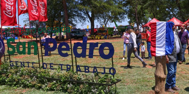 Arrancó la Feria Agropecuaria en Santa Rosa del Aguaray, San Pedro Arrancó la Feria Agropecuaria en Santa Rosa del Aguaray, San Pedro