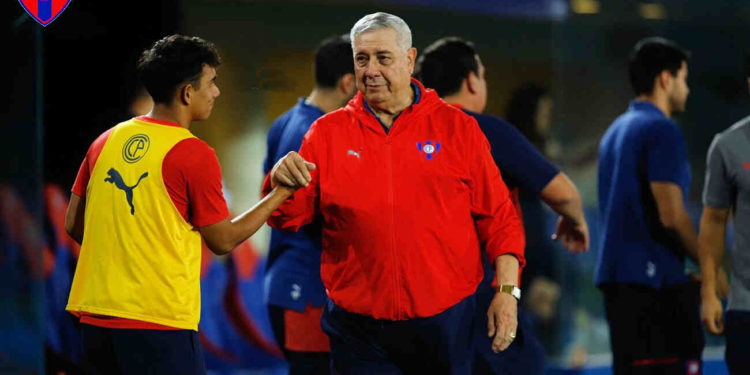 Carlos Jara Saguier enfrentará su último partido como DT de Cerro Porteño ante Libertad Carlos Jara Saguier enfrentará su último partido como DT de Cerro Porteño ante Libertad