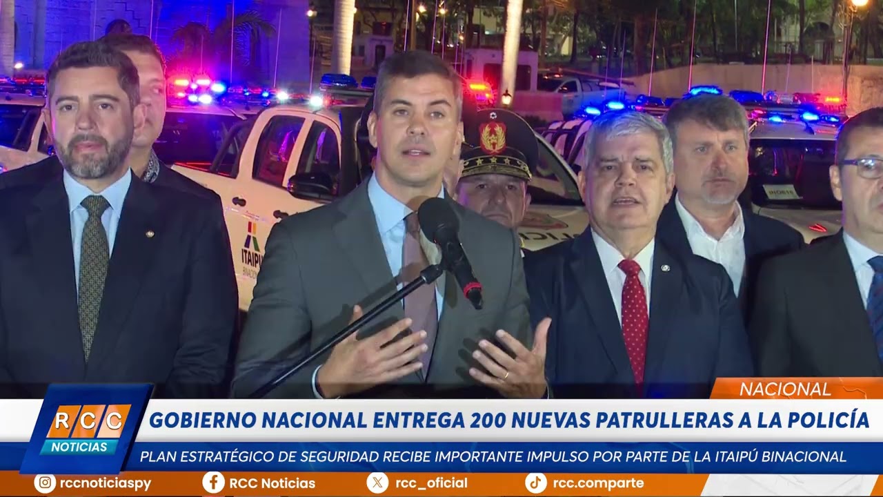 Video: Gobierno entregó 200 patrulleras a la Policía Nacional