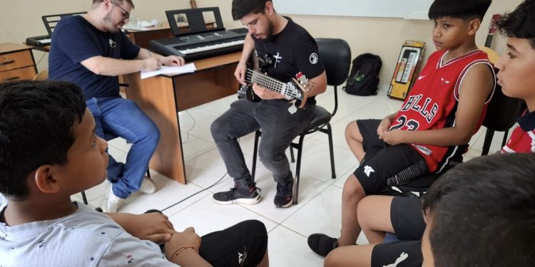 Fundación con una Sonrisa impulsa el proyecto “Música para sonreir”