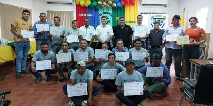 Más electricistas chaqueños: SINAFOCAL entregó certificados a iralenses Más electricistas chaqueños: SINAFOCAL entregó certificados a iralenses