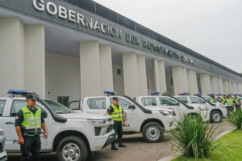 Entregan las primeras patrulleras como parte de la segunda etapa de donaciones de Itaipú para la seguridad del Departamento Central