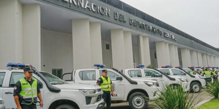 Entregan las primeras patrulleras como parte de la segunda etapa de donaciones de Itaipú para la seguridad del Departamento Central