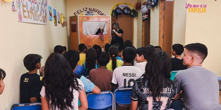 Más de 1000 niños de los barrios de Asunción reciben el amor de Jesús a través de Yo amo a la familia antes de la Navidad Más de 1000 niños de los barrios de Asunción reciben el amor de Jesús a través de Yo amo a la familia antes de la Navidad