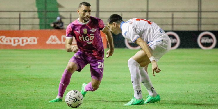 Tricampeonato o primera vez: Libertad y Nacional últiman detalles para la final