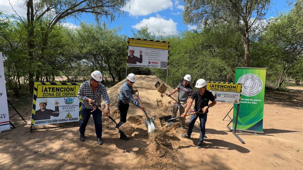 Iniciaron tres obras de la Gobernación en el Distrito de Boquerón