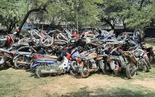 Filadelfia enfrenta desafío por vehículos abandonados: «No sirven ni al dueño ni al municipio», afirma intendente