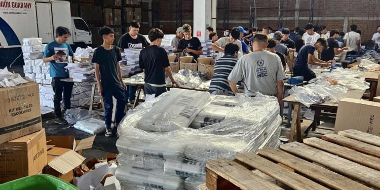 Kits escolares: “Estamos buscando la mejor fecha, queremos que llegue cuando ya haya actividad en las escuelas”