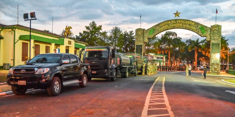 Nuevo envío de 200.000 litros de agua potable al Chaco para enfrentar la sequía