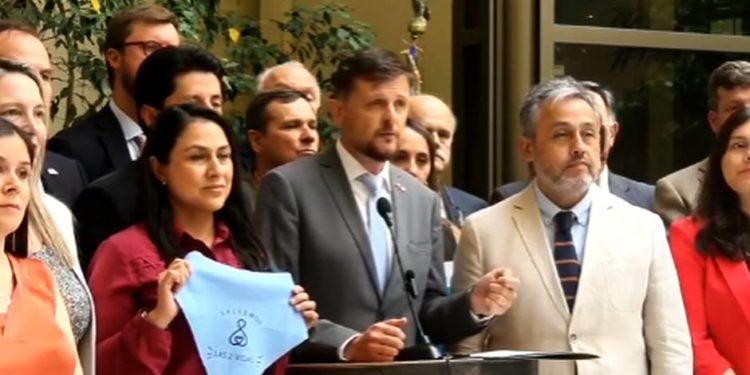 Parlamentarios chilenos reafirman compromiso por la defensa de la vida Parlamentarios chilenos reafirman compromiso por la defensa de la vida