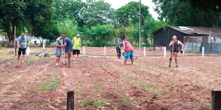 Inicia proyecto de cultivo sostenible en la Granja Penitenciaria Ko’ê Pyahu con el apoyo de privados de libertad