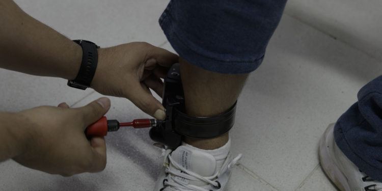 Ministerio de Justicia marca un hito con la colocación de la primera tobillera electrónica Ministerio de Justicia marca un hito con la colocación de la primera tobillera electrónica