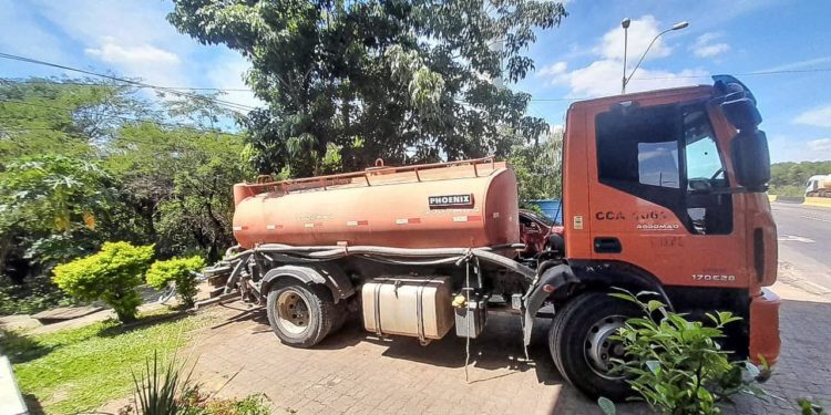 Bajo Chaco recibió más de 15.000 litros de agua en los últimos días Bajo Chaco recibió más de 15.000 litros de agua en los últimos días