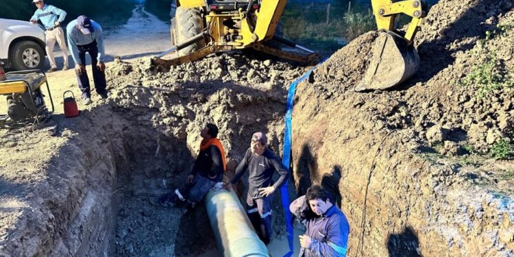 Hoy terminarían de reparar el acueducto y esperan que el agua llegue a Loma Plata, este viernes