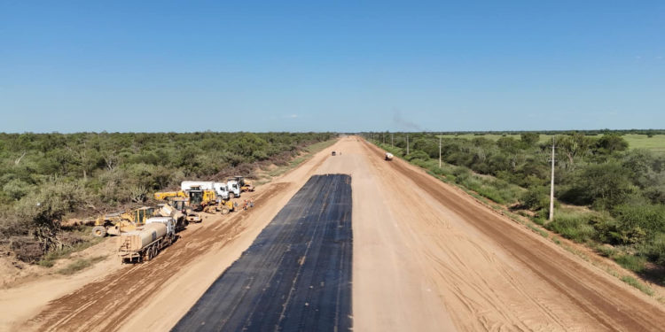 Ruta de la Bioceánica: Obras van camino hacia la transformación en la zona de Mariscal Estigarribia Ruta de la Bioceánica: Obras van camino hacia la transformación en la zona de Mariscal Estigarribia