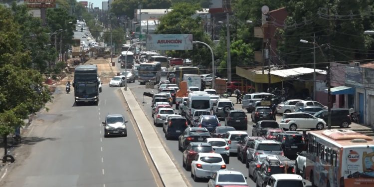 Caos vehicular en Eusebio Ayala: Avance lento de obras complica el tránsito Caos vehicular en Eusebio Ayala: Avance lento de obras complica el tránsito