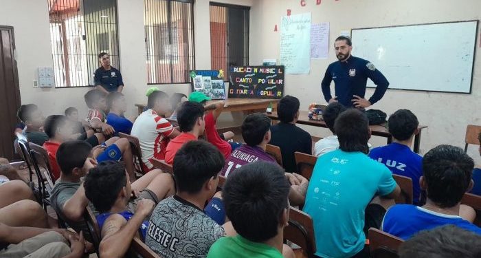 Testimonio de reinserción social: Ex privado de libertad inspira a adolescentes en conflicto con la ley Testimonio de reinserción social: Ex privado de libertad inspira a adolescentes en conflicto con la ley