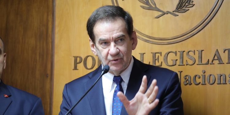 Senador Penner evalúa mejoras para infraestructura hídrica y tajamares en el Chaco