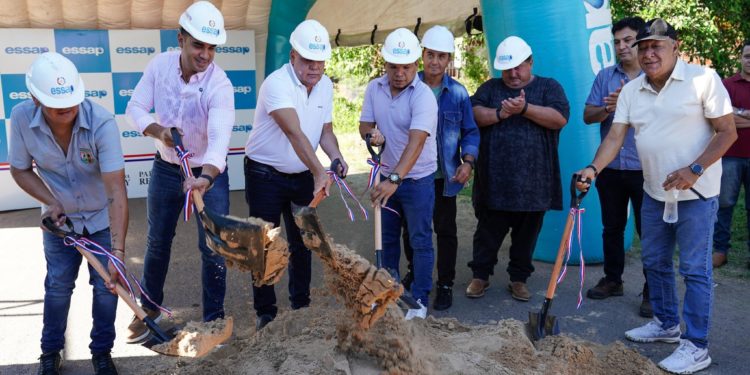 Nanawa: ESSAP dio palada inicial a las obras de mejoramiento en abastecimiento de agua potable para la zona Nanawa: ESSAP dio palada inicial a las obras de mejoramiento en abastecimiento de agua potable para la zona