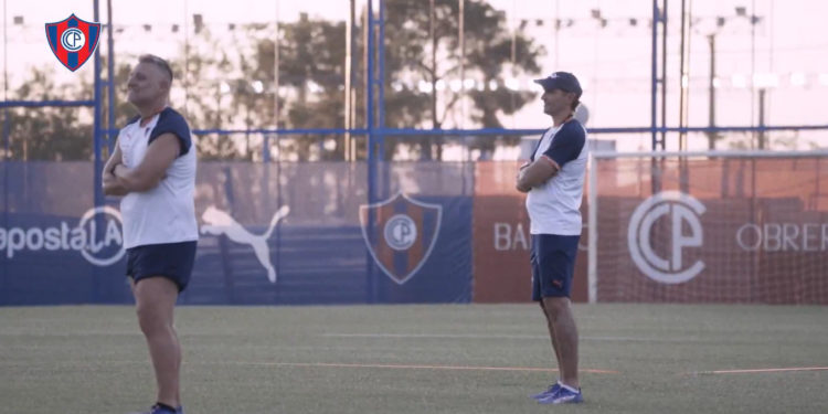 Variantes estratégicas en Cerro Porteño pensando en el duelo ante Recoleta FC