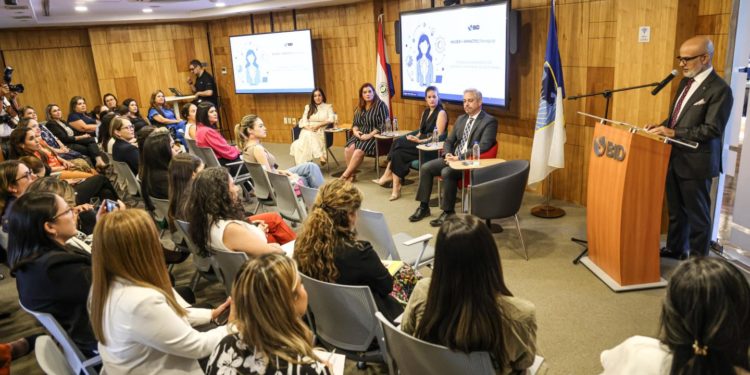 Crean red de apoyo para potenciar las capacidades de las mujeres en posiciones de liderazgo Crean red de apoyo para potenciar las capacidades de las mujeres en posiciones de liderazgo