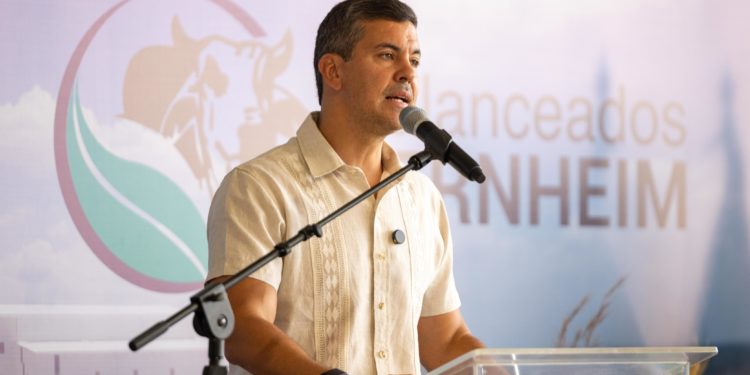 Peña reafirma compromiso pero no habla de plazos: “Mi obsesión es que el agua llegue al Chaco” Peña reafirma compromiso pero no habla de plazos: “Mi obsesión es que el agua llegue al Chaco”