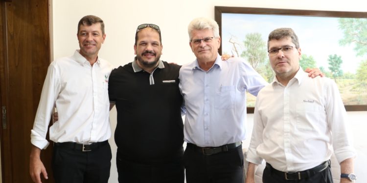 Wilfried Dück se despide de la Cooperativa Fernheim: “Para mí fueron seis años muy intensivos, pero estoy agradecido por todo lo que pudimos hacer” Wilfried Dück se despide de la Cooperativa Fernheim: “Para mí fueron seis años muy intensivos, pero estoy agradecido por todo lo que pudimos hacer”